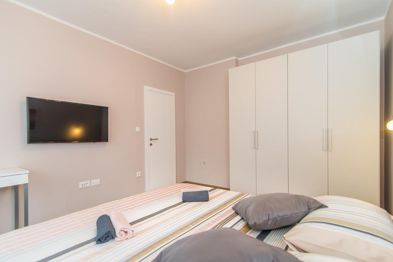 Apartment Lili โปเรช ภายนอก รูปภาพ