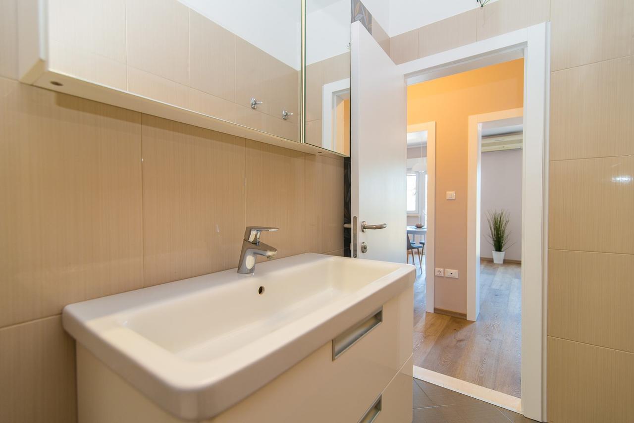 Apartment Lili โปเรช ภายนอก รูปภาพ